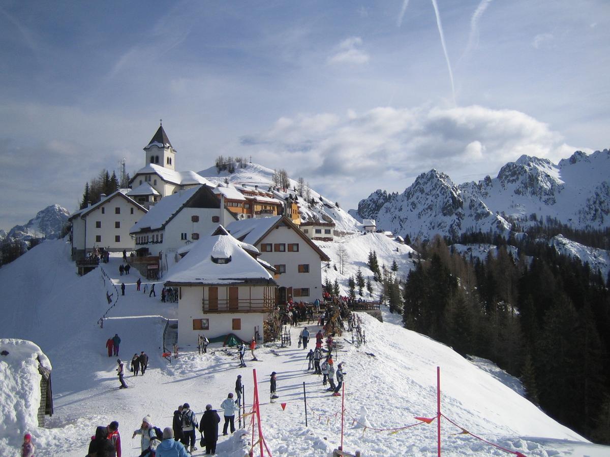 Hotel Vandot Kranjska Gora Eksteriør billede
